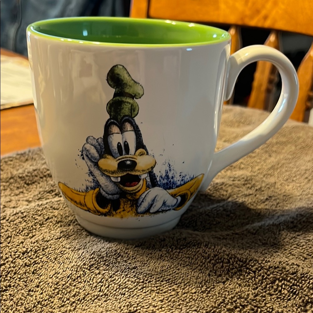 Disney Goofy White and Green Mug